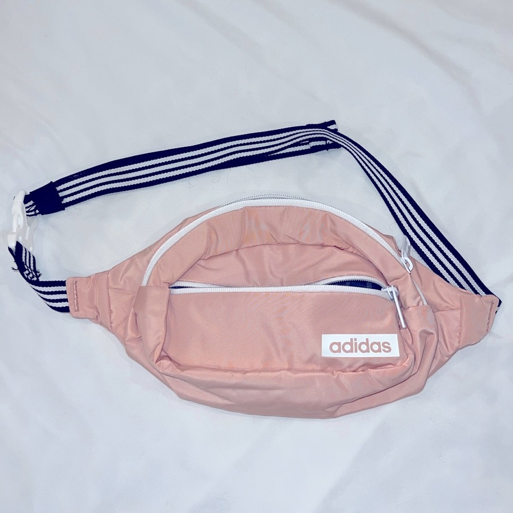 Kids/teen small Fanny pack/crossbody nylon Adidas bag NWOT
